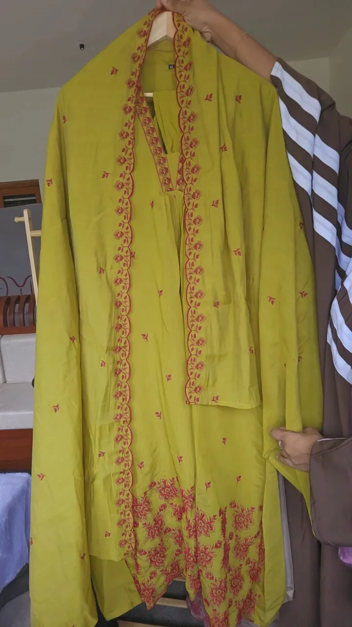 Slub Silk Embroderied Suit